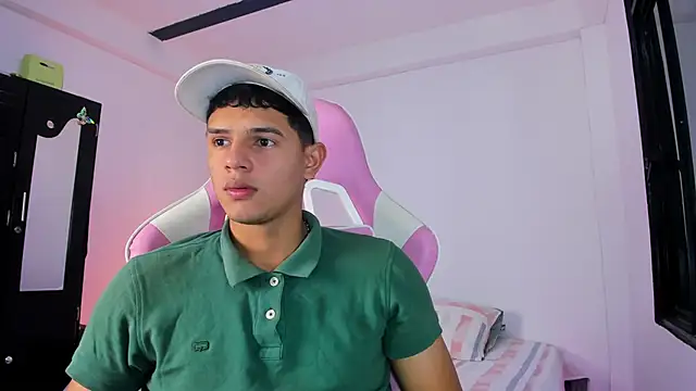 Snapshot of Adrian_Prime_ chatting on February 2026 07:01:01 PM Adrian Prime online show from February 2026 07:01:01 PM