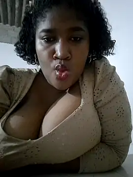 Snapshot of bubygrandes chatting on February 2026 12:52:01 AM bubygrandes online show from February 2026 12:52:01 AM