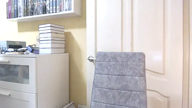 Tasiya online show from March 2026 06:59:02 PM