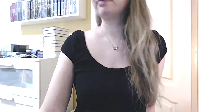 Tasiya online show from March 2026 07:17:01 PM