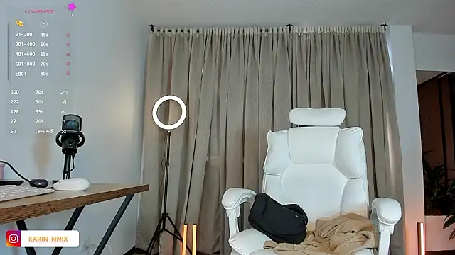 karinnixx online show from March 2026 02:43:01 PM