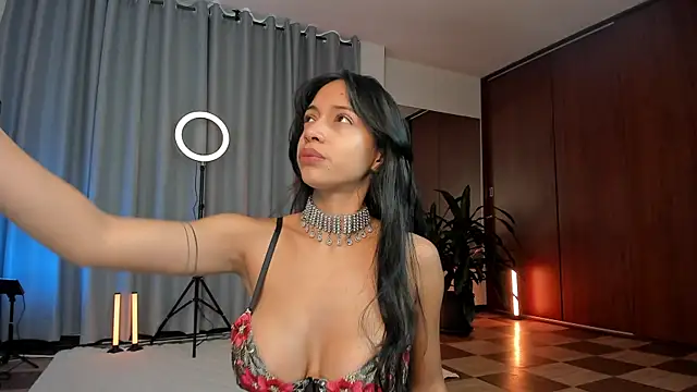 karinnixx online show from June 2026 05:03:02 PM