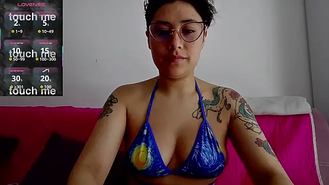 Juliexxxxtasy online show from February 2026 04:49:02 PM