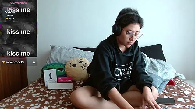 Juliexxxxtasy online show from February 2026 01:52:01 PM