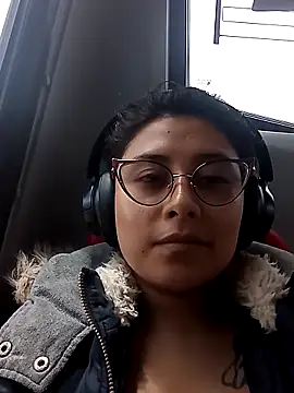 Juliexxxxtasy online show from February 2026 05:22:01 PM