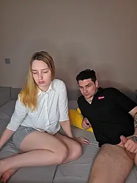 ToxyFoxyy online show from March 2026 11:21:01 AM