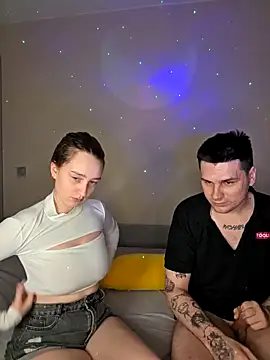 ToxyFoxyy online show from February 2026 02:13:02 PM