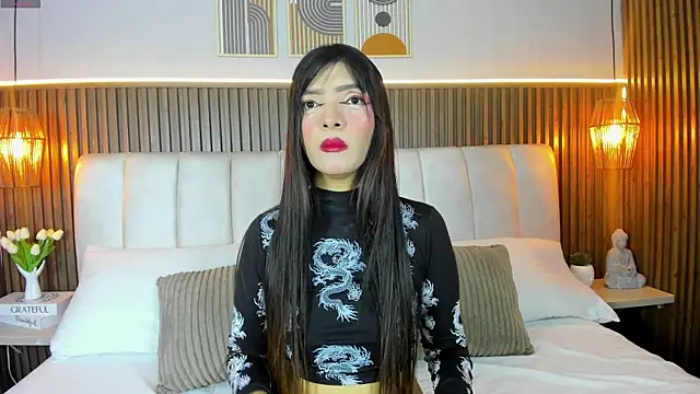 Snapshot of LisaLain chatting on April 2026 12:00:01 PM LisaLain online show from April 2026 12:00:01 PM