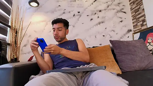 Max Hornye online show from February 2026 06:38:01 PM