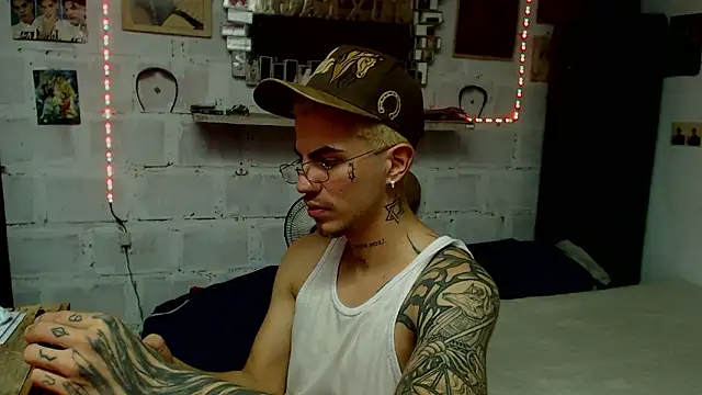 paul-mendezx online show from February 2026 06:04:02 PM