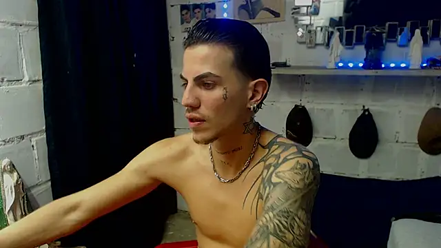 paul-mendezx online show from February 2026 07:03:02 PM