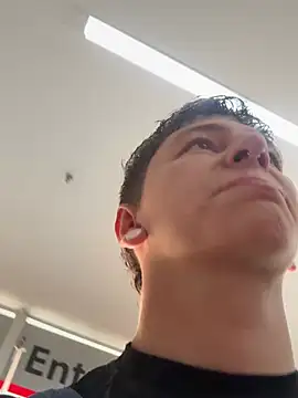 ARON LUXX online show from March 2026 02:47:01 PM