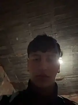 ARON LUXX online show from May 2026 08:25:01 PM