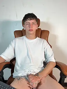 ARON LUXX online show from March 2026 11:27:01 PM