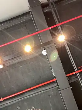 ARON LUXX online show from April 2026 02:09:02 PM