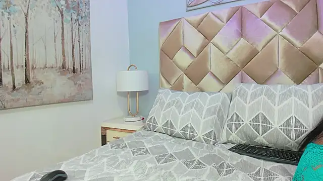 CandyLips 4 online show from February 2026 07:03:01 PM