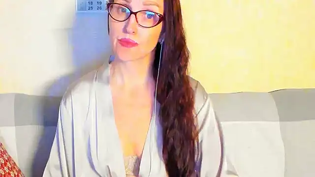 Snapshot of beddable_woman chatting on April 2026 07:06:02 PM beddable woman online show from April 2026 07:06:02 PM