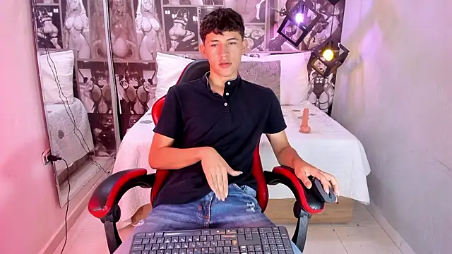 Christian Foxx online show from March 2026 01:58:01 PM