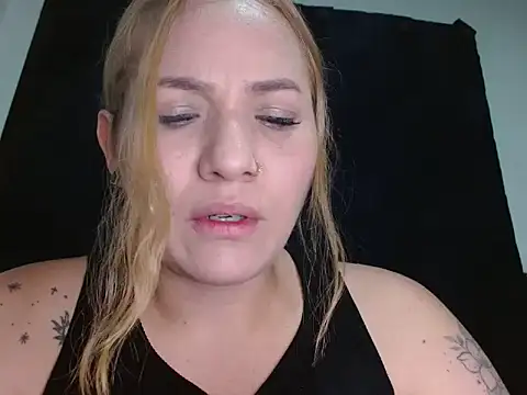 sendy VeryDirty online show from April 2026 11:44:01 PM