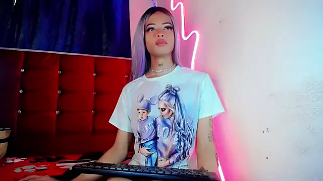 DahliaGill online show from May 2026 04:57:01 PM