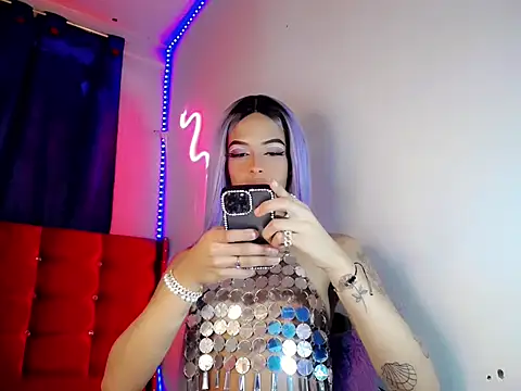 DahliaGill online show from June 2026 07:46:01 PM