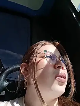 Snapshot of Rouse_24_ chatting on February 2026 01:57:01 PM Rouse 24 online show from February 2026 01:57:01 PM