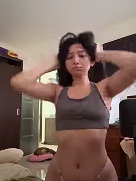Chinicr18 online show from May 2026 02:22:01 PM