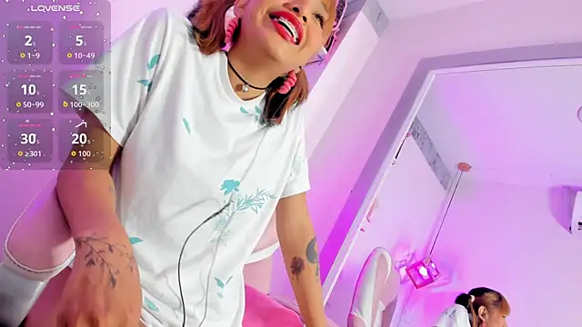 Wildkiitty online show from May 2026 09:45:02 PM