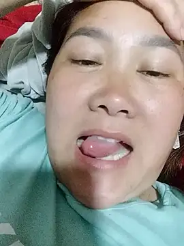 Snapshot of bongtuyet11 chatting on February 2026 02:28:02 PM bongtuyet11 online show from February 2026 02:28:02 PM