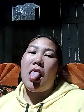 Snapshot of bongtuyet11 chatting on February 2026 12:19:01 AM bongtuyet11 online show from February 2026 12:19:01 AM