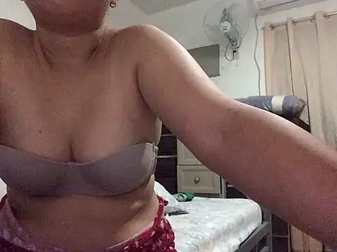 lady candy85 online show from February 2026 08:28:01 PM