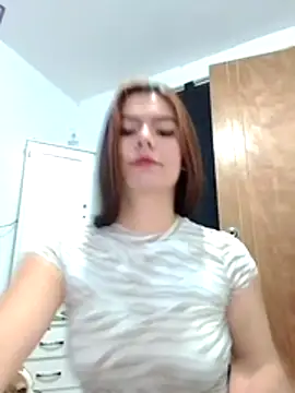 EmiNavarro online show from July 2026 11:09:02 PM