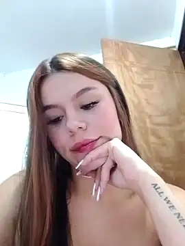 EmiNavarro online show from June 2026 10:37:01 PM