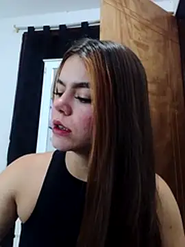 EmiNavarro online show from August 2026 11:02:01 PM