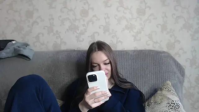 CandyGyrl online show from April 2026 01:07:02 AM