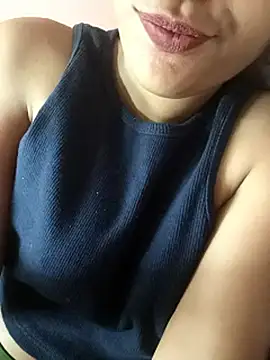komalsharma99 online show from May 2026 10:07:02 PM