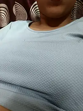 komalsharma99 online show from May 2026 05:05:01 PM