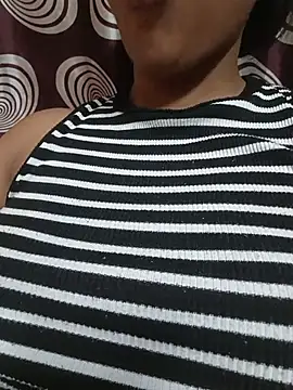 komalsharma99 online show from June 2026 06:52:01 PM