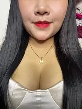 Violet pusy online show from March 2026 04:21:01 PM