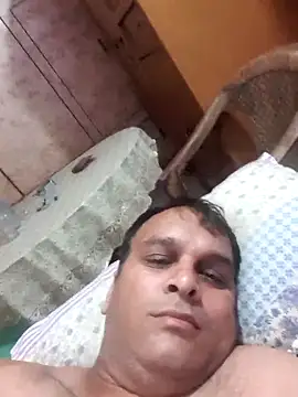 Snapshot of indiandesivillegeboy chatting on May 2026 06:09:01 PM indiandesivillegeboy online show from May 2026 06:09:01 PM