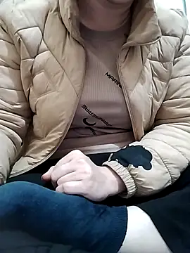 Snapshot of LiilyZi chatting on February 2026 12:54:01 AM LiilyZi online show from February 2026 12:54:01 AM