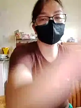 LiilyZi online show from April 2026 01:29:01 AM