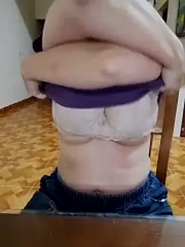 LiilyZi online show from April 2026 01:07:02 AM