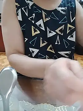 LiilyZi online show from May 2026 10:08:01 PM