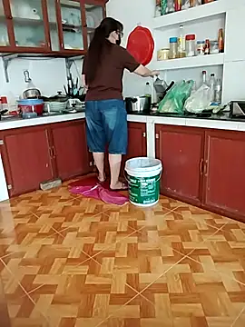 LiilyZi online show from April 2026 03:54:02 AM