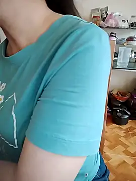 LiilyZi online show from March 2026 02:00:02 AM