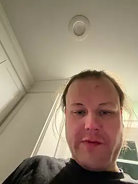 RaeganV online show from February 2026 02:12:02 AM