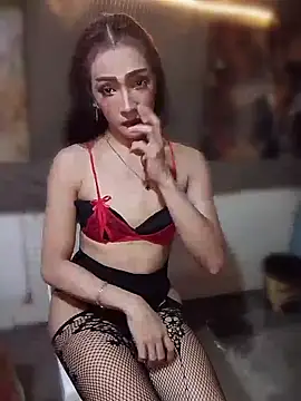 Snapshot of GeorginaLove09 chatting on May 2026 04:47:01 PM GeorginaLove09 online show from May 2026 04:47:01 PM