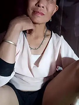 witch-xx online show from April 2026 11:48:02 AM