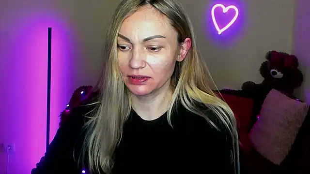 BlondMikey22 online show from April 2026 05:48:01 PM